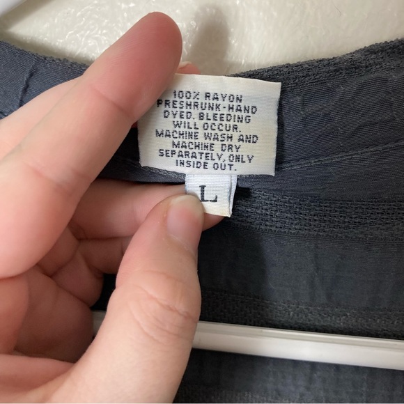 CP Shades gray crinkle texture long tunic button up womens L - Picture 9 of 9